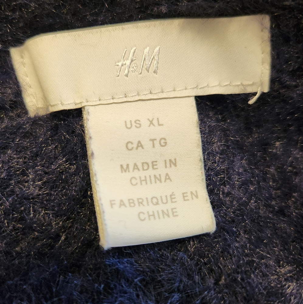 H&M Cropped Navy Sweater